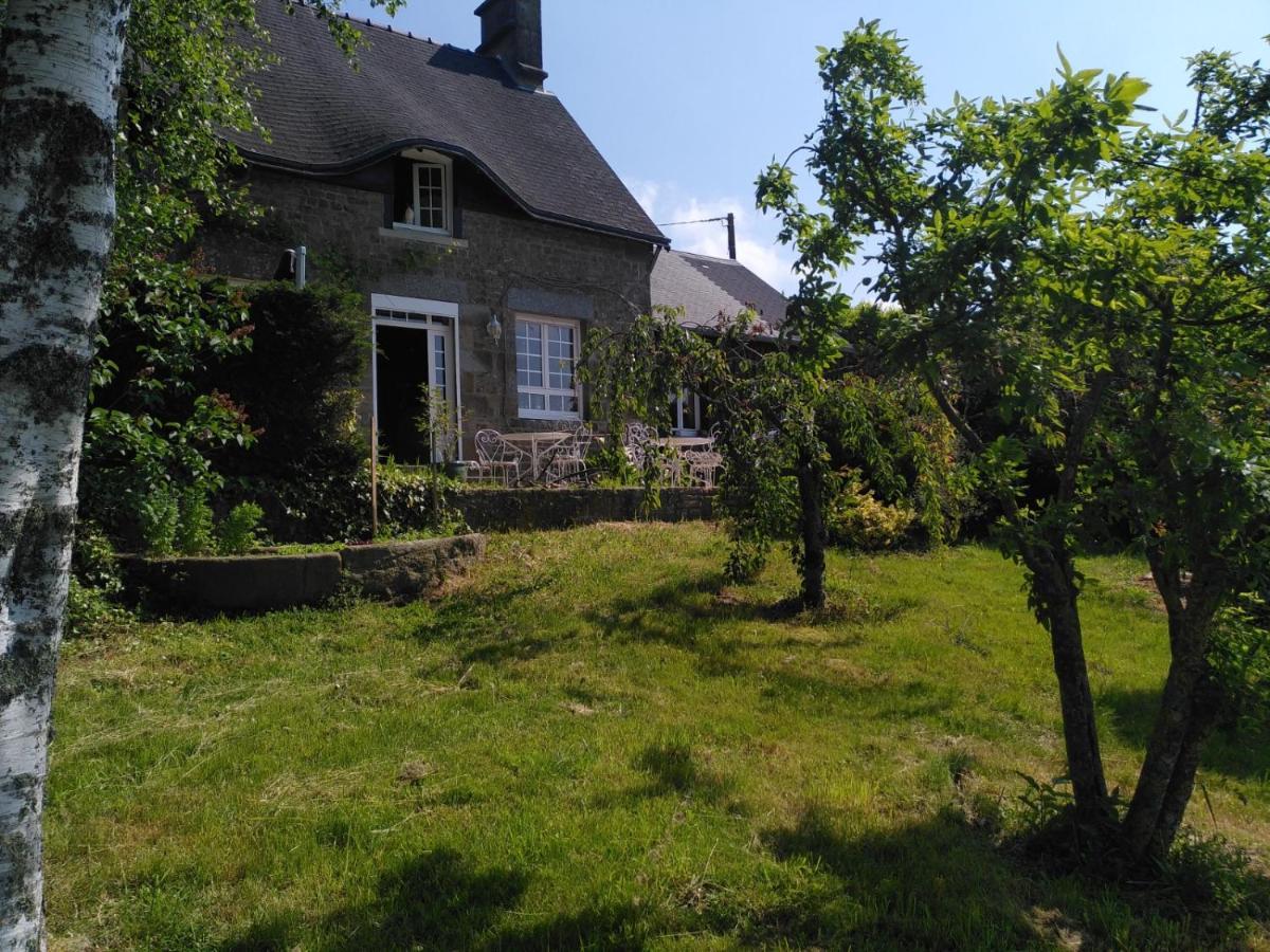 La Mancelliere De Montjoie Chambres D'Hotes Et Gites Saint-Michel-de-Montjoie Eksteriør bilde